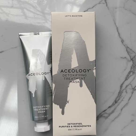 Aceology Detoxifying Treatment Mask (BNIB) - Picture 1 of 6